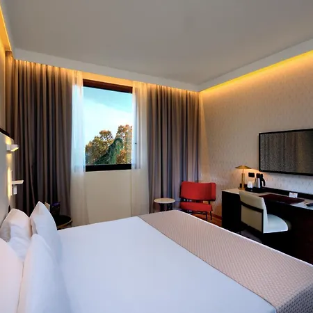 Savhotel Aemilia 4* بولونيا