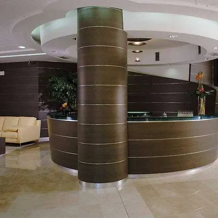 Savhotel Aemilia Otel 4*