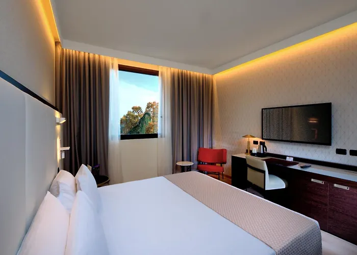 Savhotel Aemilia 4* بولونيا