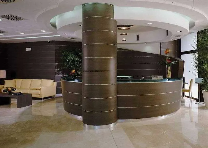 Savhotel Aemilia فندق 4*