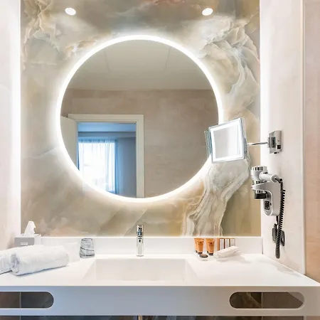 Savhotel Aemilia 4*