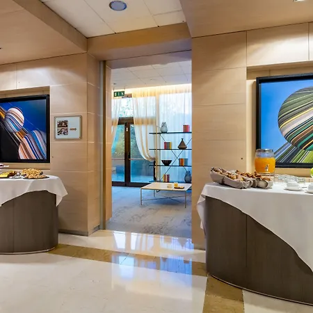 Savhotel Aemilia Otel