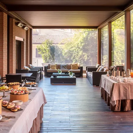 Savhotel Aemilia 4*