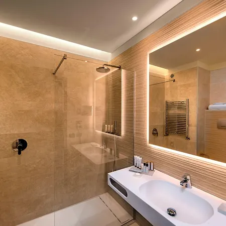 Otel Savhotel Aemilia Bolonya