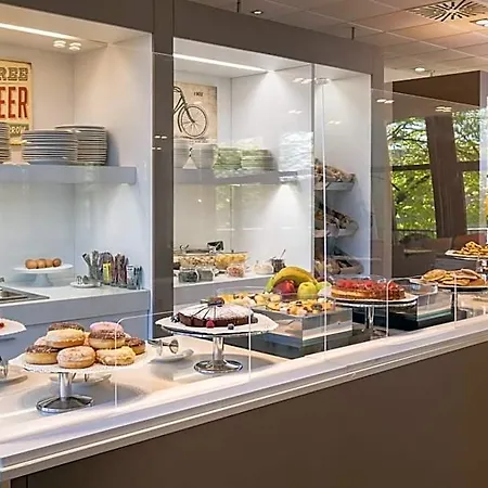Hotel Savhotel Aemilia 4*