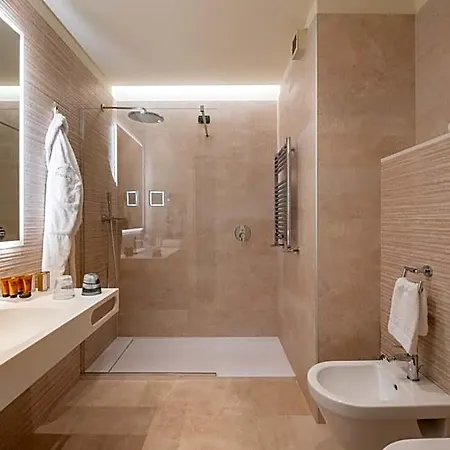 Hotel Savhotel Aemilia Bolonha
