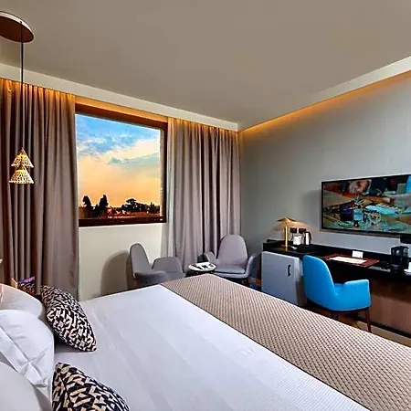 Hotel Savhotel Aemilia Bolonha