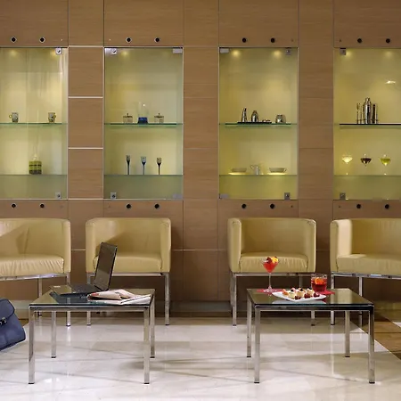 Hotel Savhotel Aemilia 4*