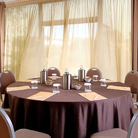 Savhotel Aemilia 4*