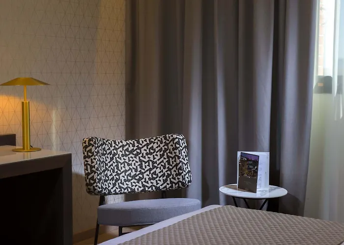 מלון Savhotel Aemilia בולוניה