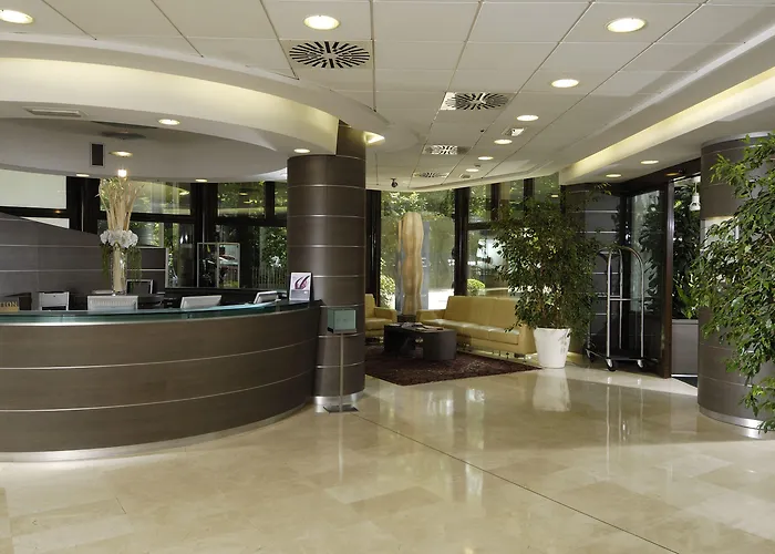 Savhotel Aemilia מלון