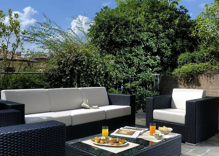 Savhotel Aemilia Otel