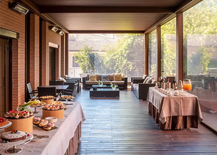 Savhotel Aemilia 4*