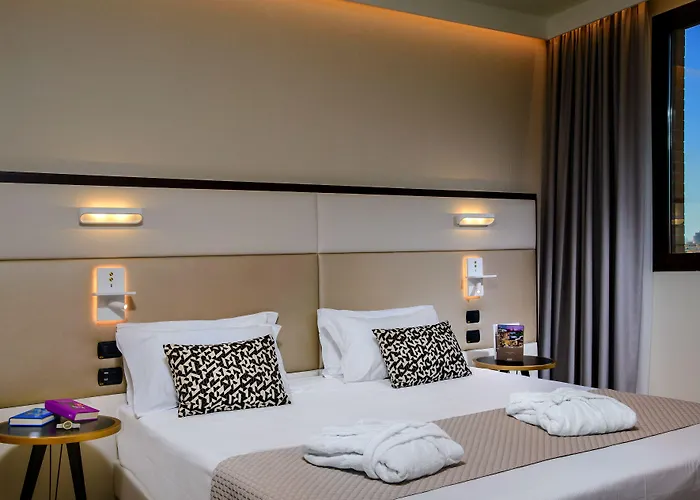 מלון Savhotel Aemilia 4*