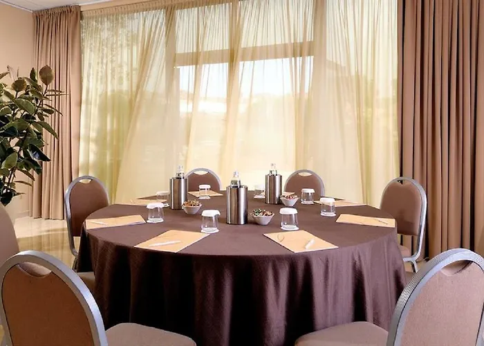 Savhotel Aemilia 4*