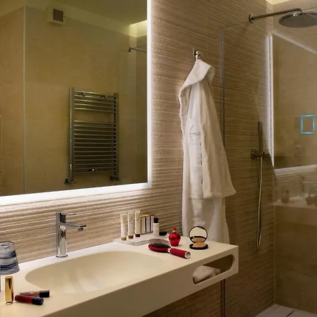 Hotel Savhotel Aemilia Bolonia